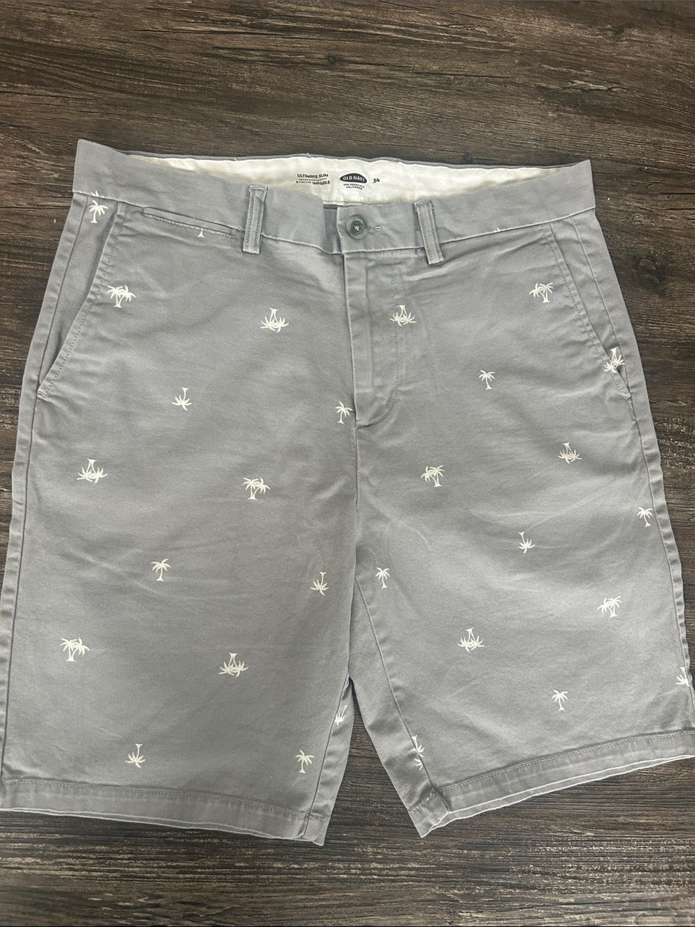 Old Navy Light Gray Palm Embroidered Flat-Front Shorts